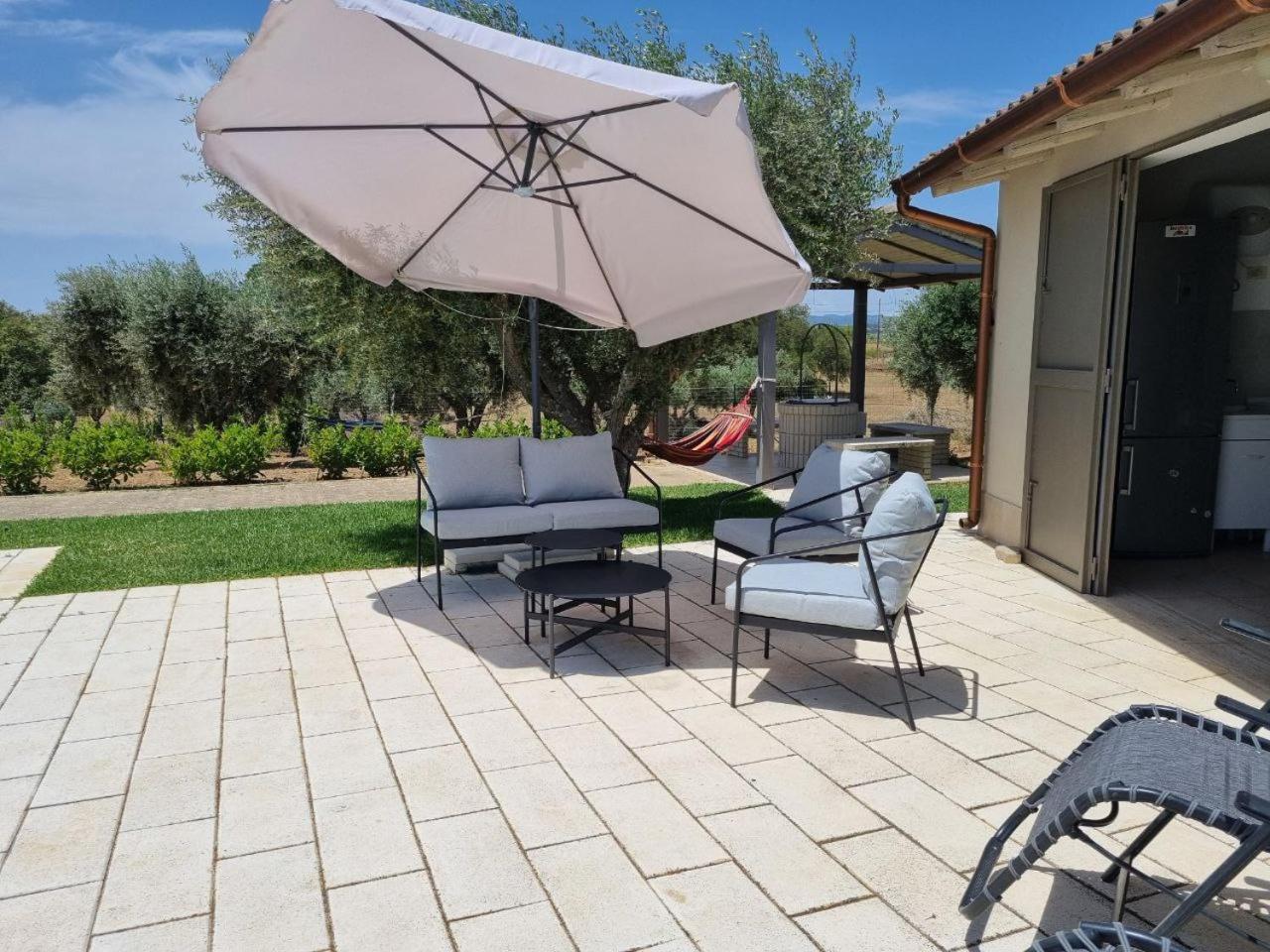 Accogliente Villa Con Piscina Caltagirone Eksteriør bilde